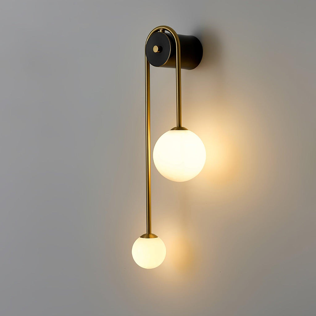 Elaro Brass Arc Wall Light | ventumra