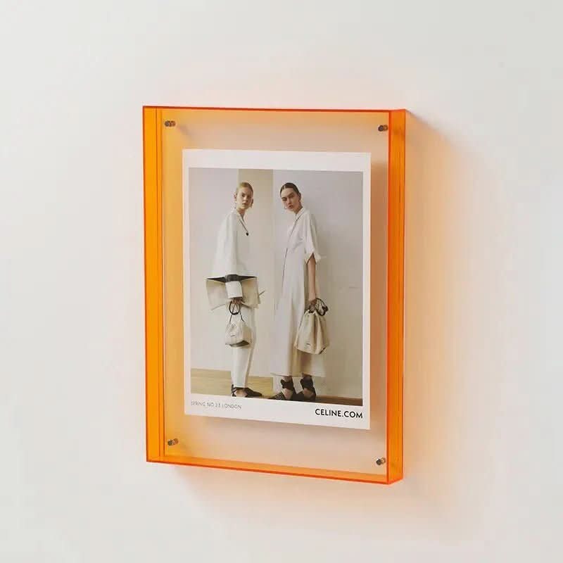 Présentoir photo en acrylique transparent et coloré PrismFrame