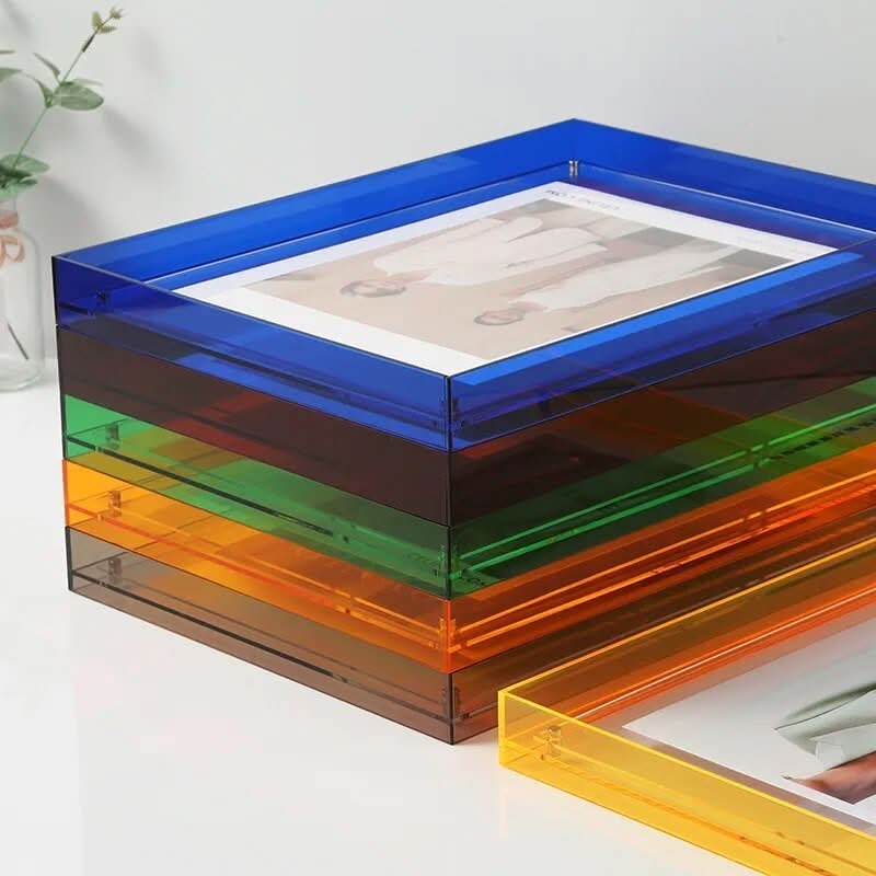 Présentoir photo en acrylique transparent et coloré PrismFrame