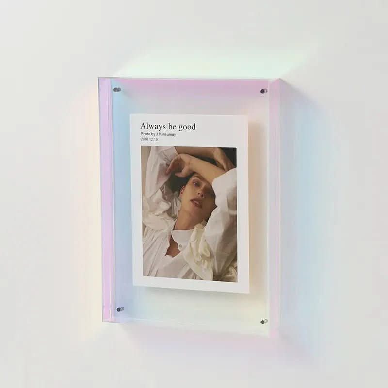 Présentoir photo en acrylique transparent et coloré PrismFrame