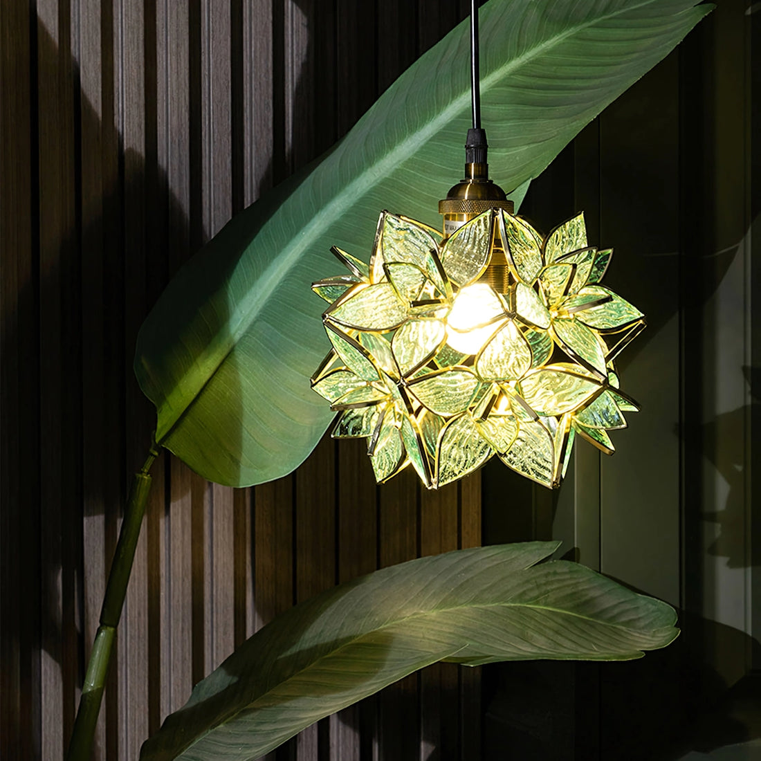 Capiz Shell Glass Pendant Light With Metal Frame For Living Room