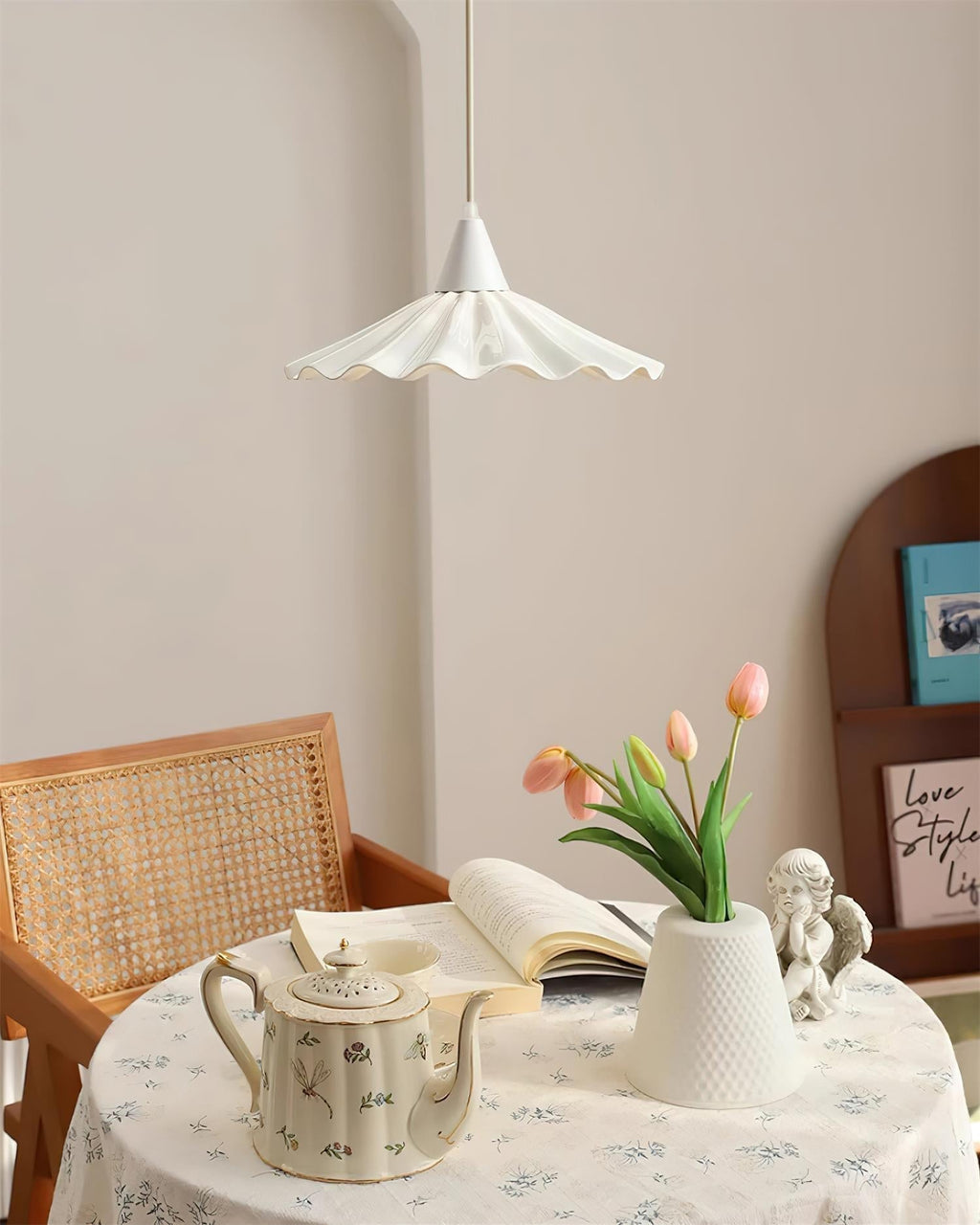 Rivora White Ceramic Pendant Light | ventumra