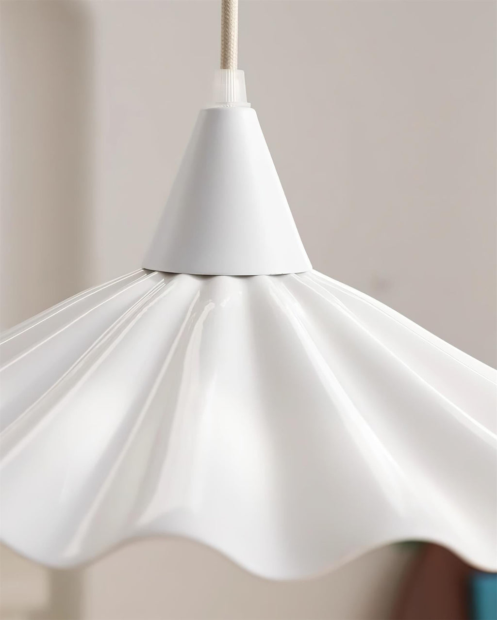 Rivora White Ceramic Pendant Light | ventumra