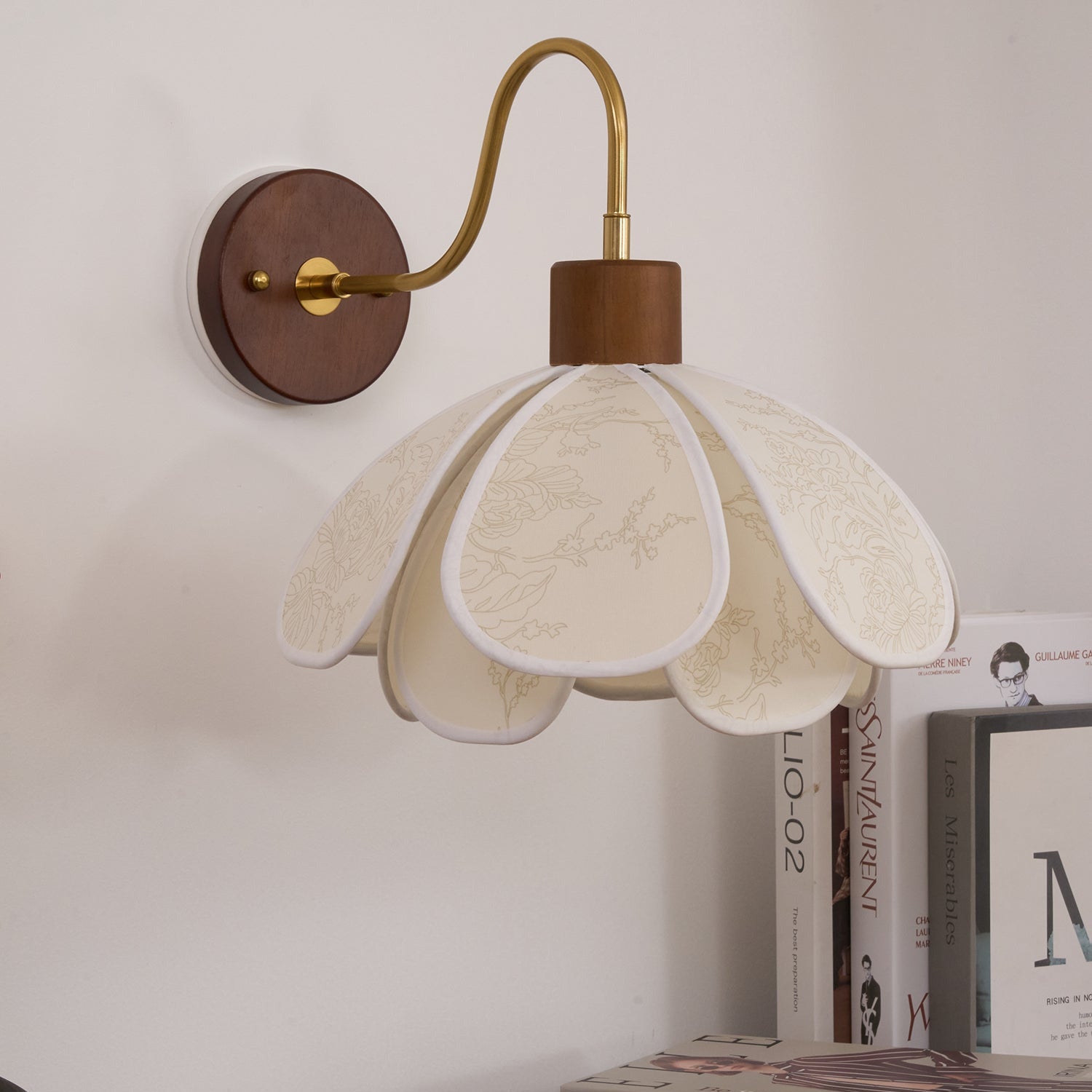 Yuki Wall Lamp Floral Wood Fabirc | ventumra