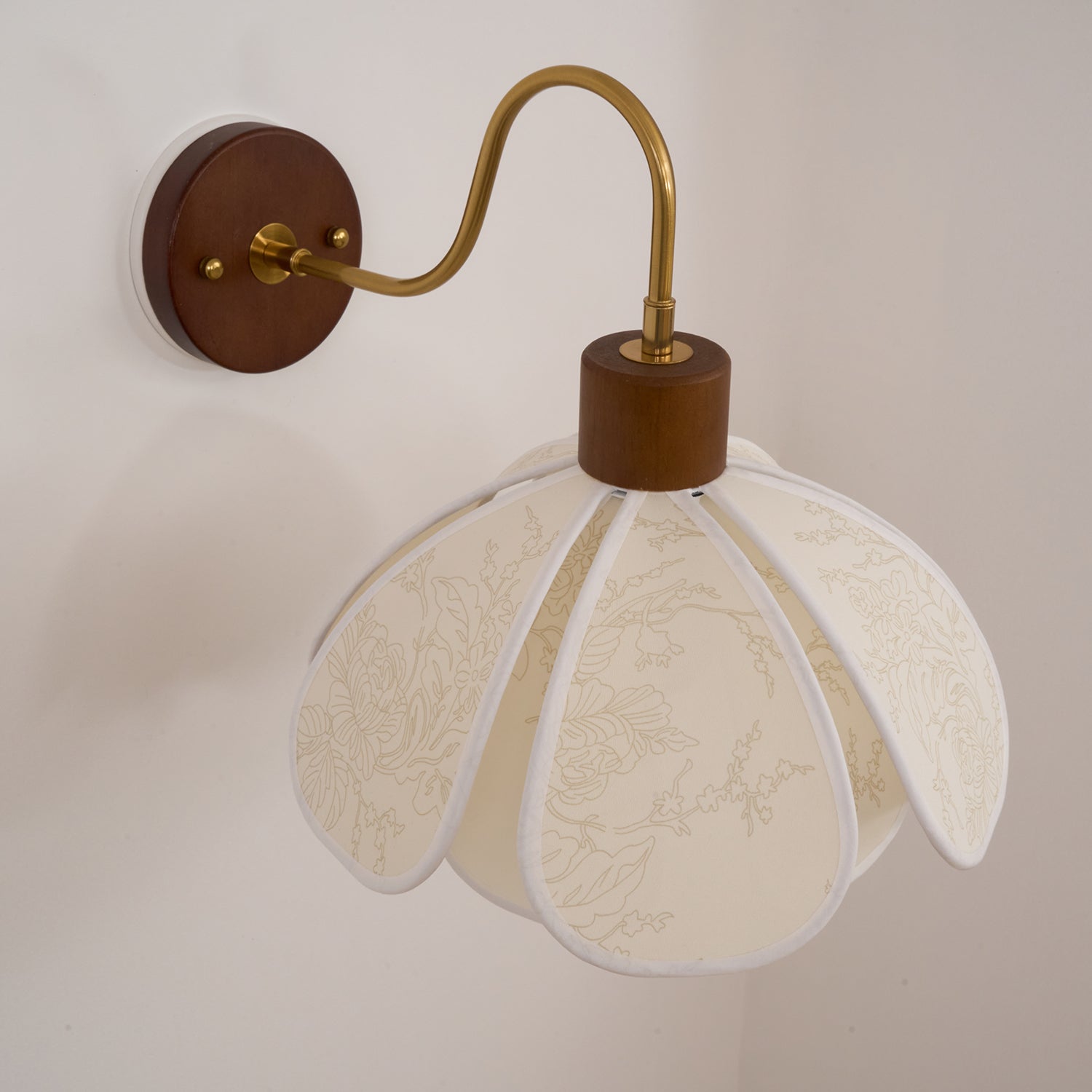 Yuki Wall Lamp Floral Wood Fabirc | ventumra