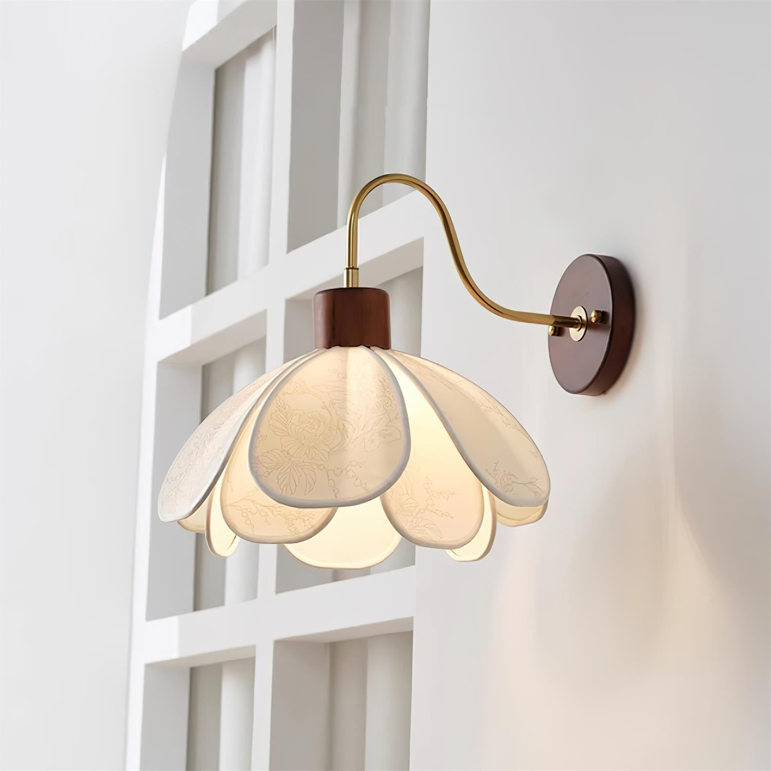 Yuki Wall Lamp Floral Wood Fabirc | ventumra