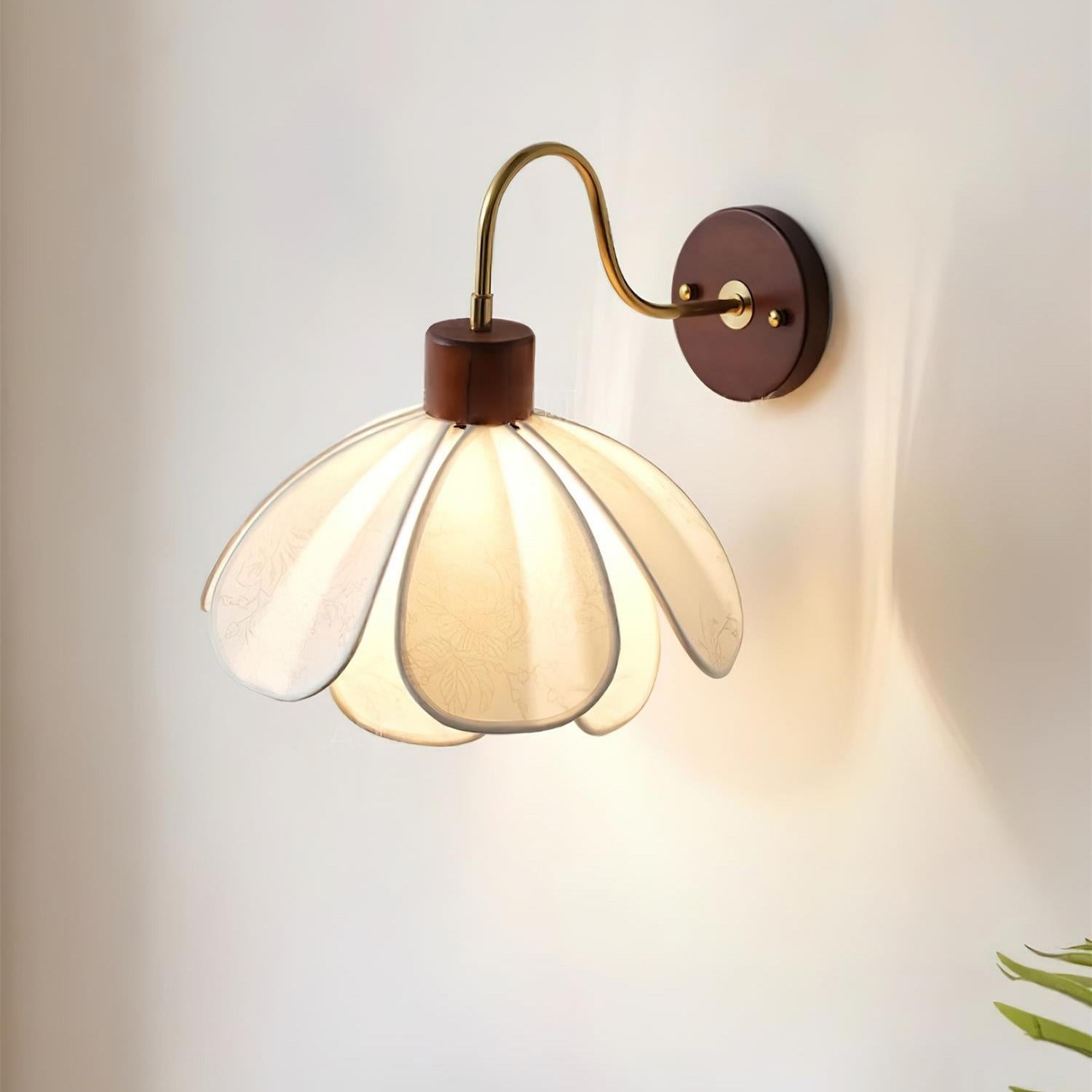 Yuki Wall Lamp Floral Wood Fabirc | ventumra