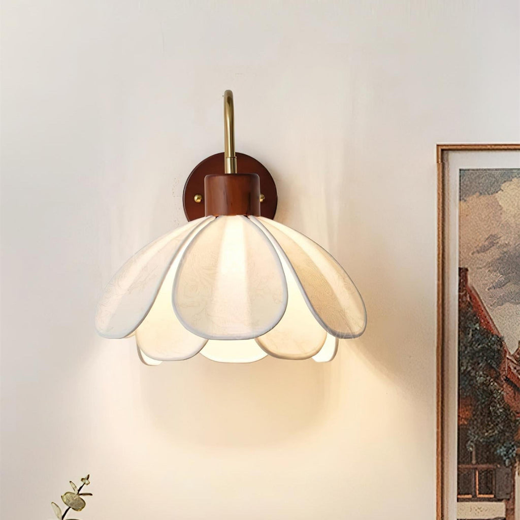 Yuki Wall Lamp Floral Wood Fabirc | ventumra