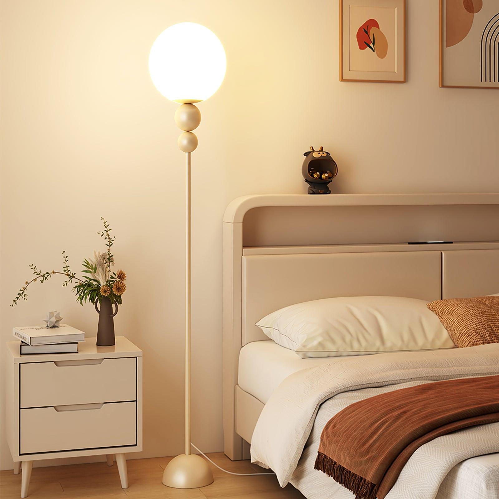 Lumara Floor Lamp in Metal and Glass with Modern Style