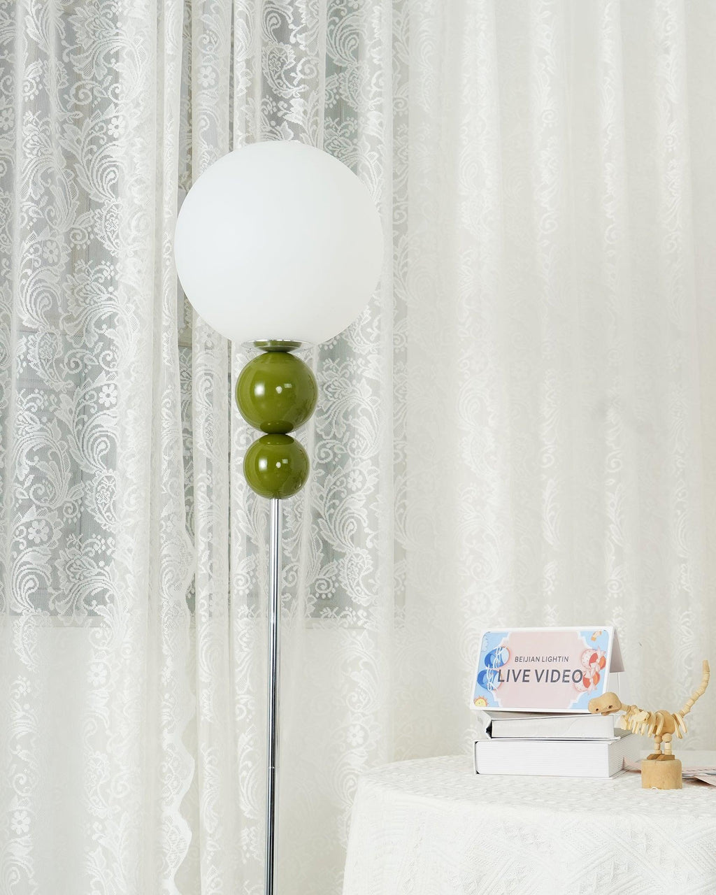 Lumara Floor Lamp in Metal and Glass with Modern Style