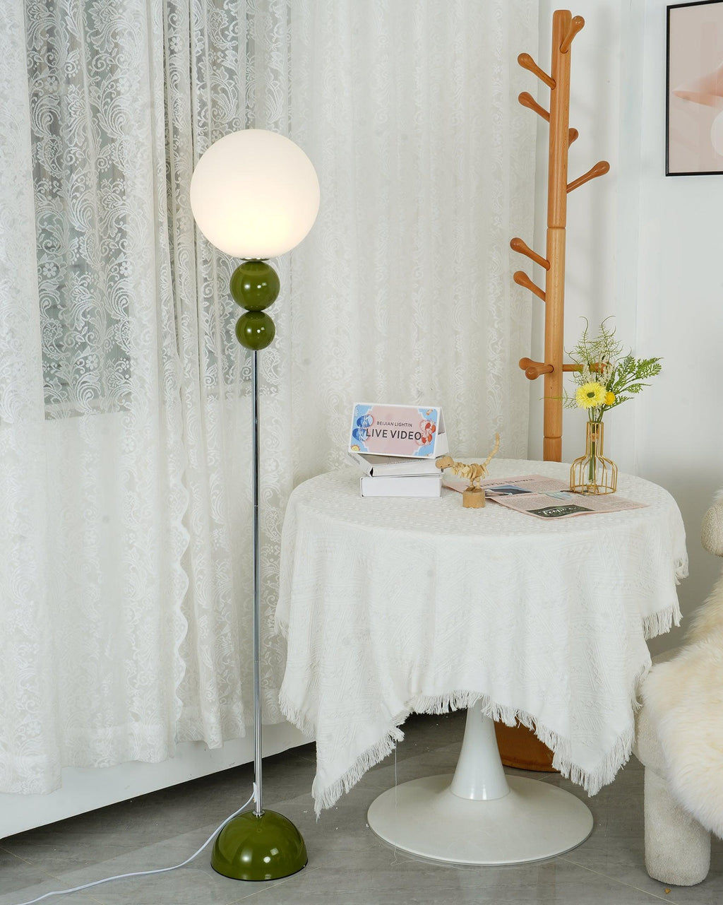 Lumara Floor Lamp in Metal and Glass with Modern Style
