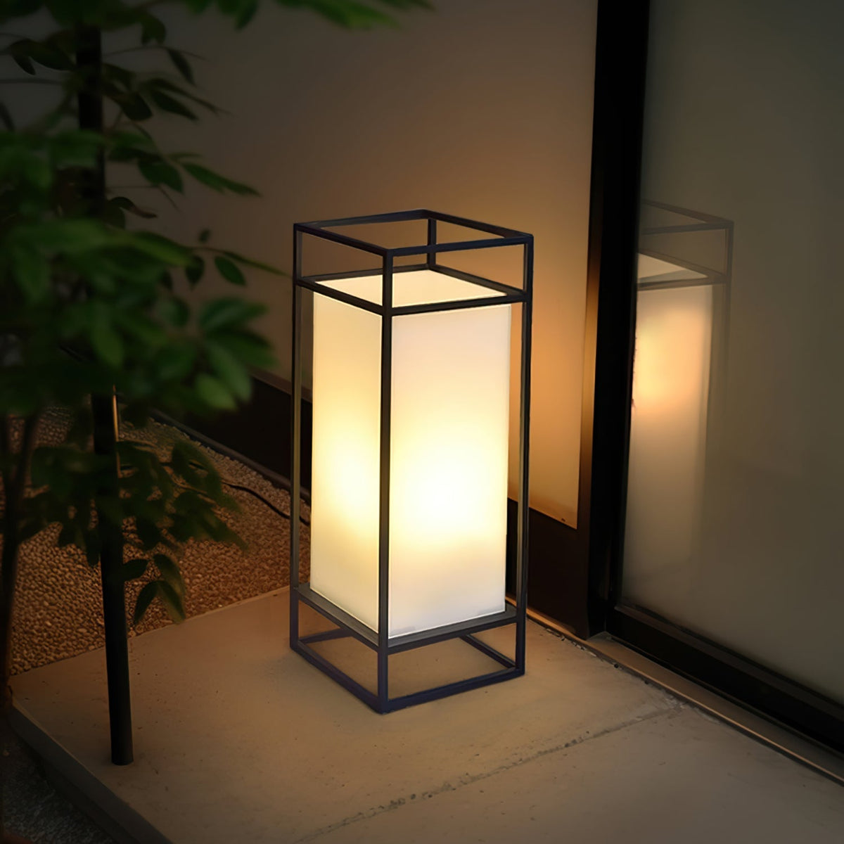 Architektoniczna lampa w formie latarni skrzynkowej | Ventumra