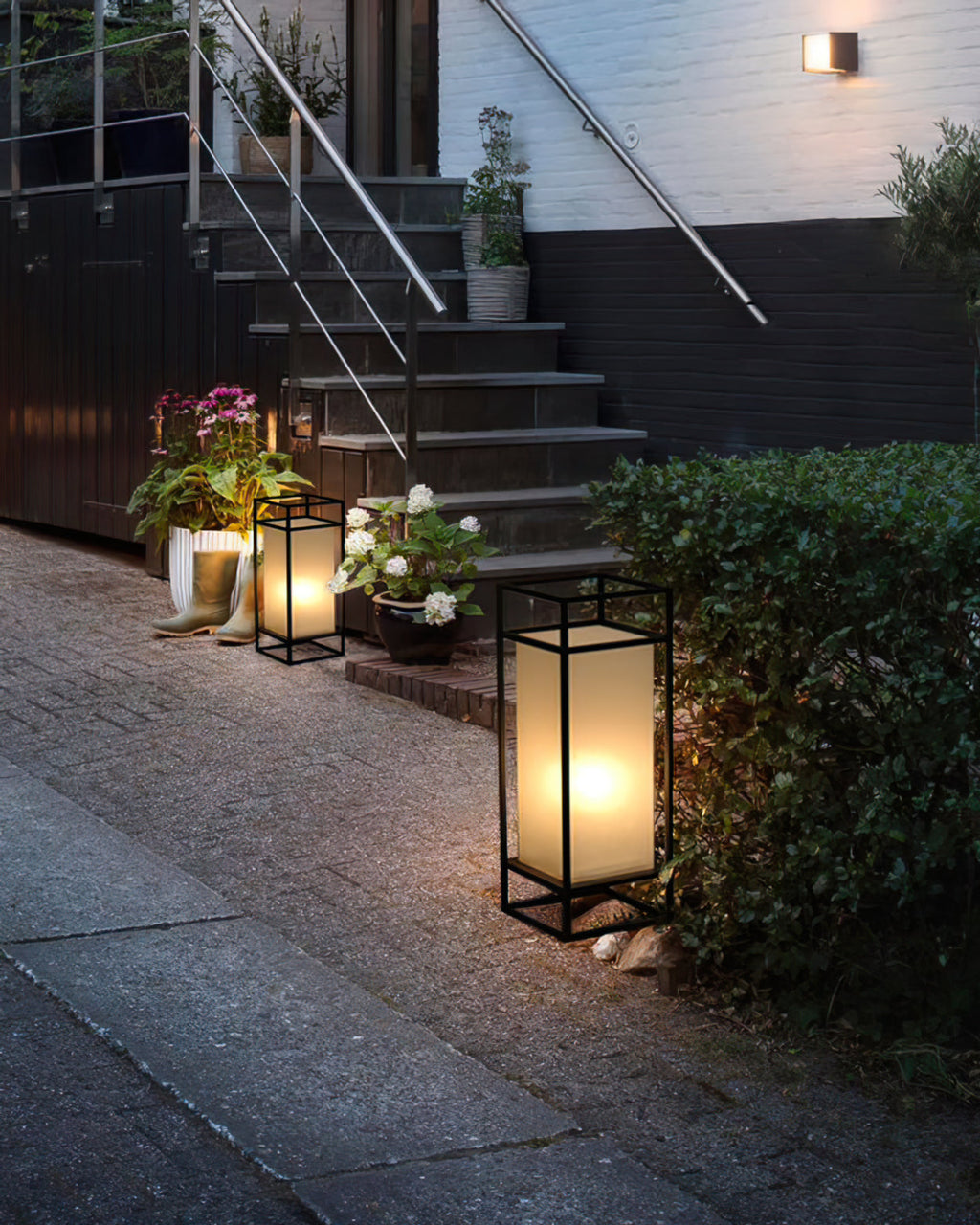 Architektoniczna lampa w formie latarni skrzynkowej | Ventumra