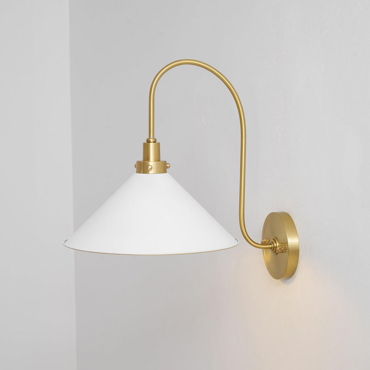 Arden Tapered Wall Sconce | Ventumra