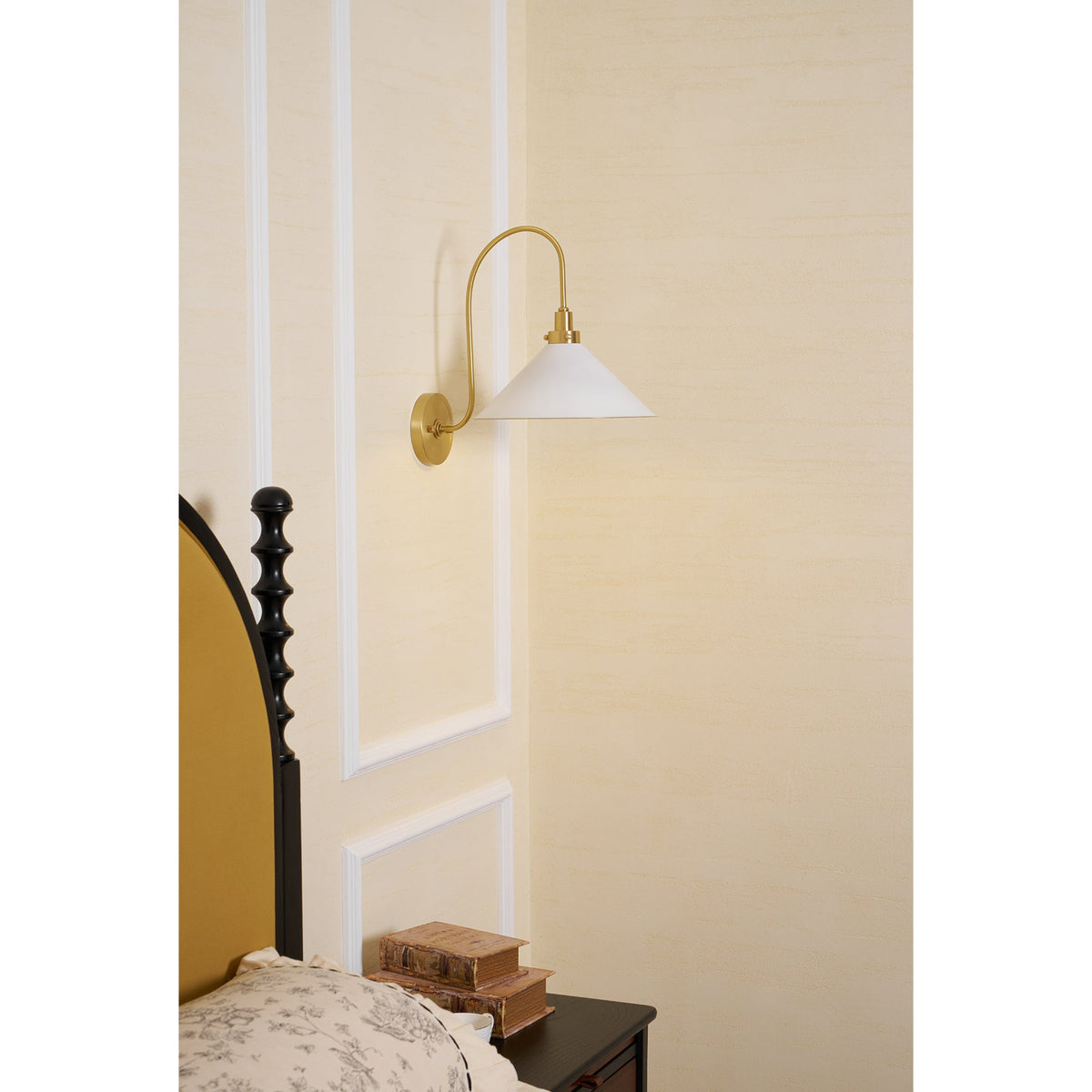 Arden Tapered Wall Sconce | Ventumra
