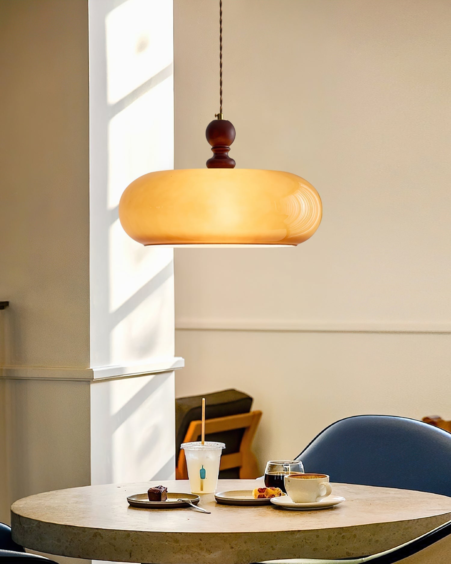 Eldom Amber Glass Shade Pendant Light | ventumra