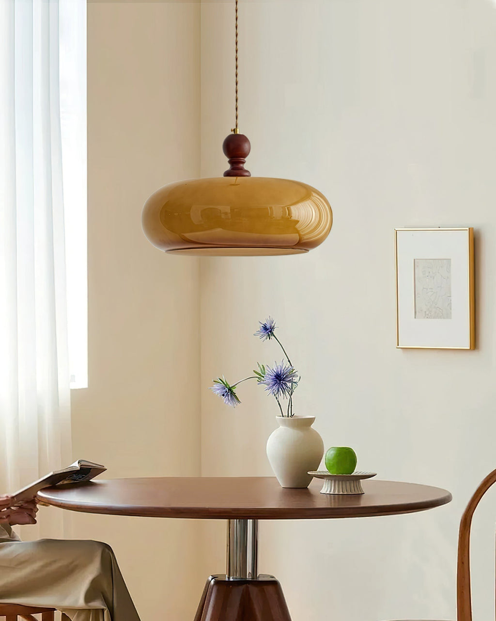 Eldom Amber Glass Shade Pendant Light | ventumra