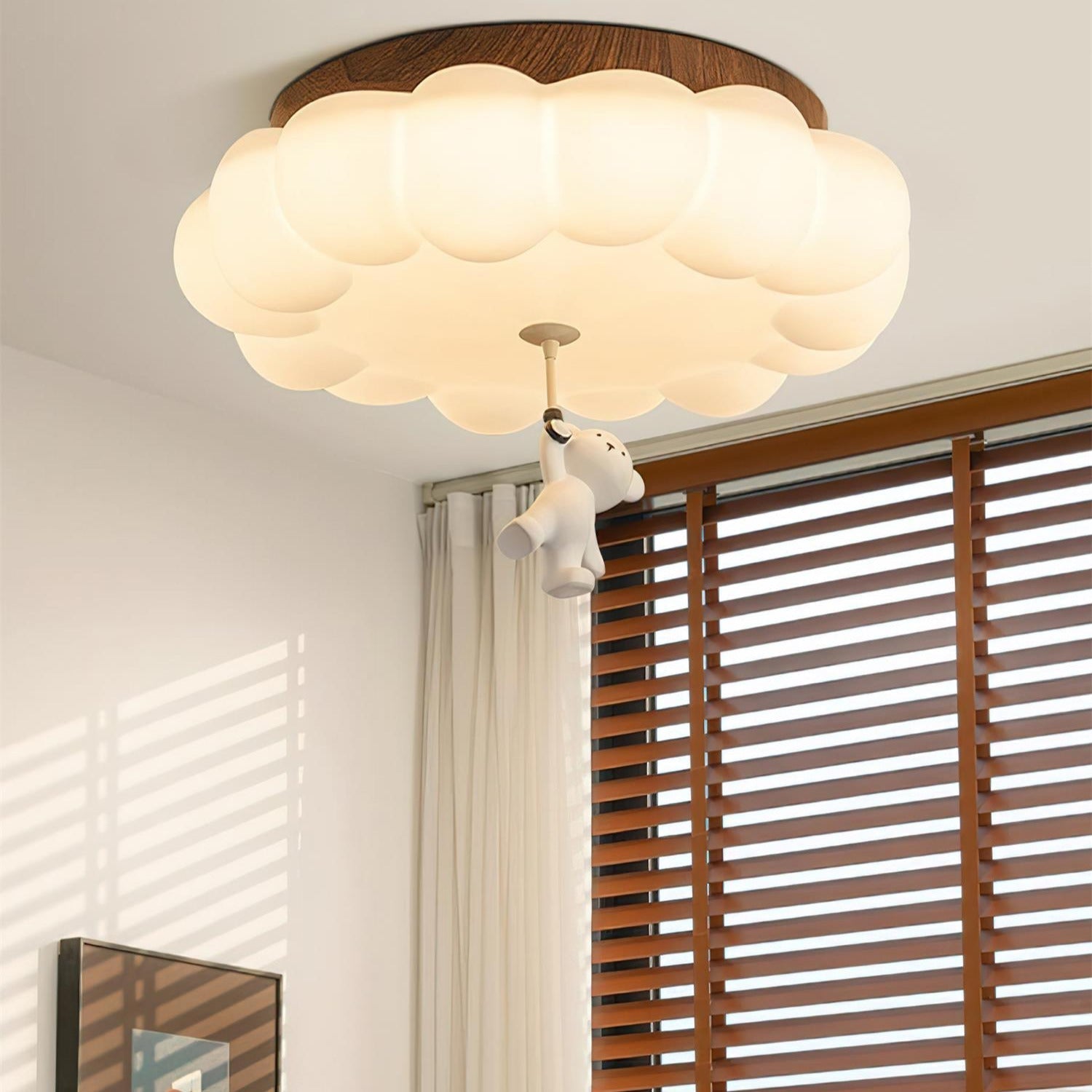 Quen Cute Cake Bear Ceiling Light | ventumra