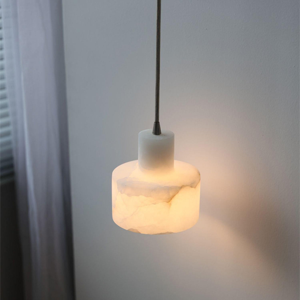 Nordic Alabaster Pendant Light | Ventumra
