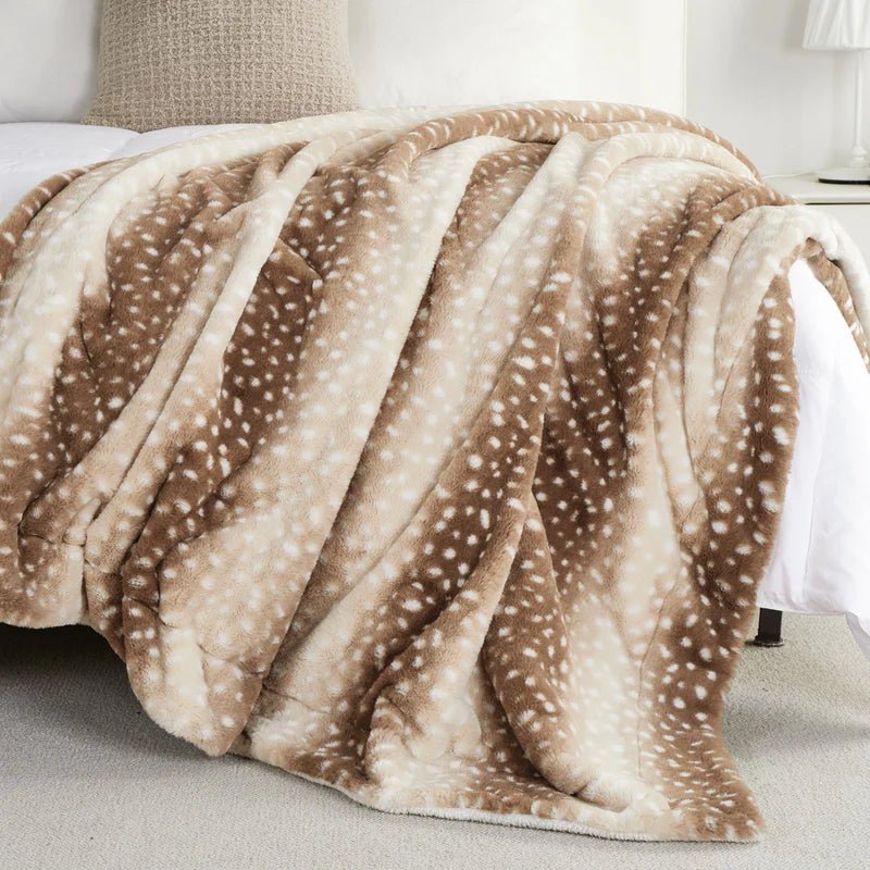 NatureNest Reversible Wild Fur Throw — Deer Motif Cozy Plush Blanket