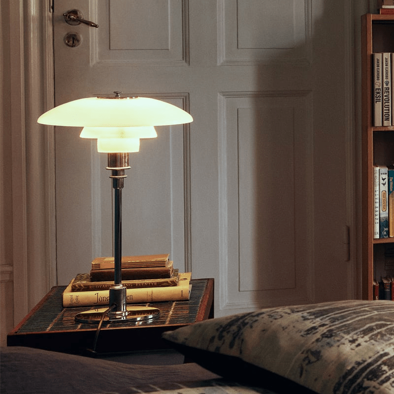 Nordhaven — skandynawska lampa stołowa — ściemniane światło LED i pokrętło obrotowe
