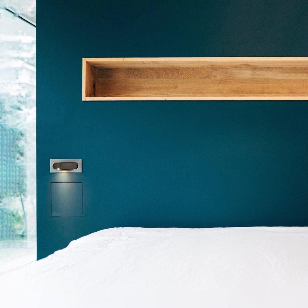 Elyra | Modern LED Bedside Wall Lamp With Ambient Backlight