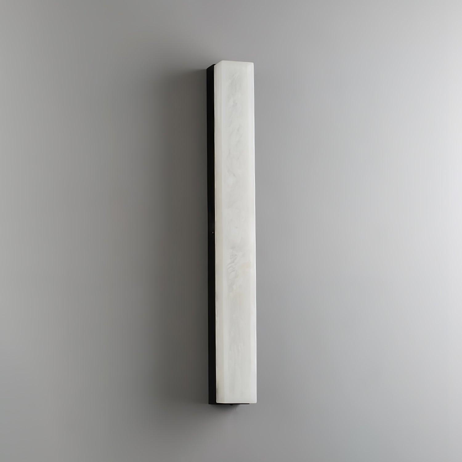 Isen Linear Brass Alabaster Wall Lamp | ventumra