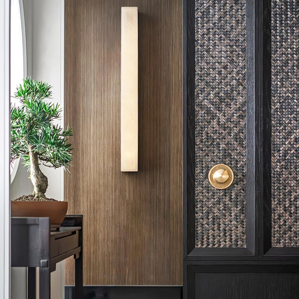 Isen Linear Brass Alabaster Wall Lamp | ventumra