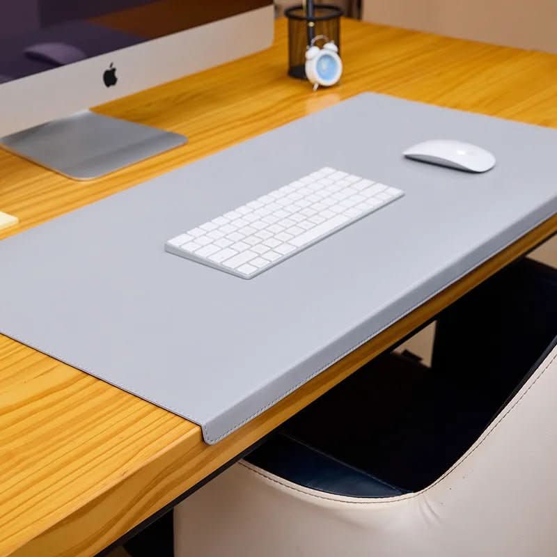 NimbusDesk Schreibtischunterlage aus Kunstleder – Ergonomisches Profil und Handgelenkstütze