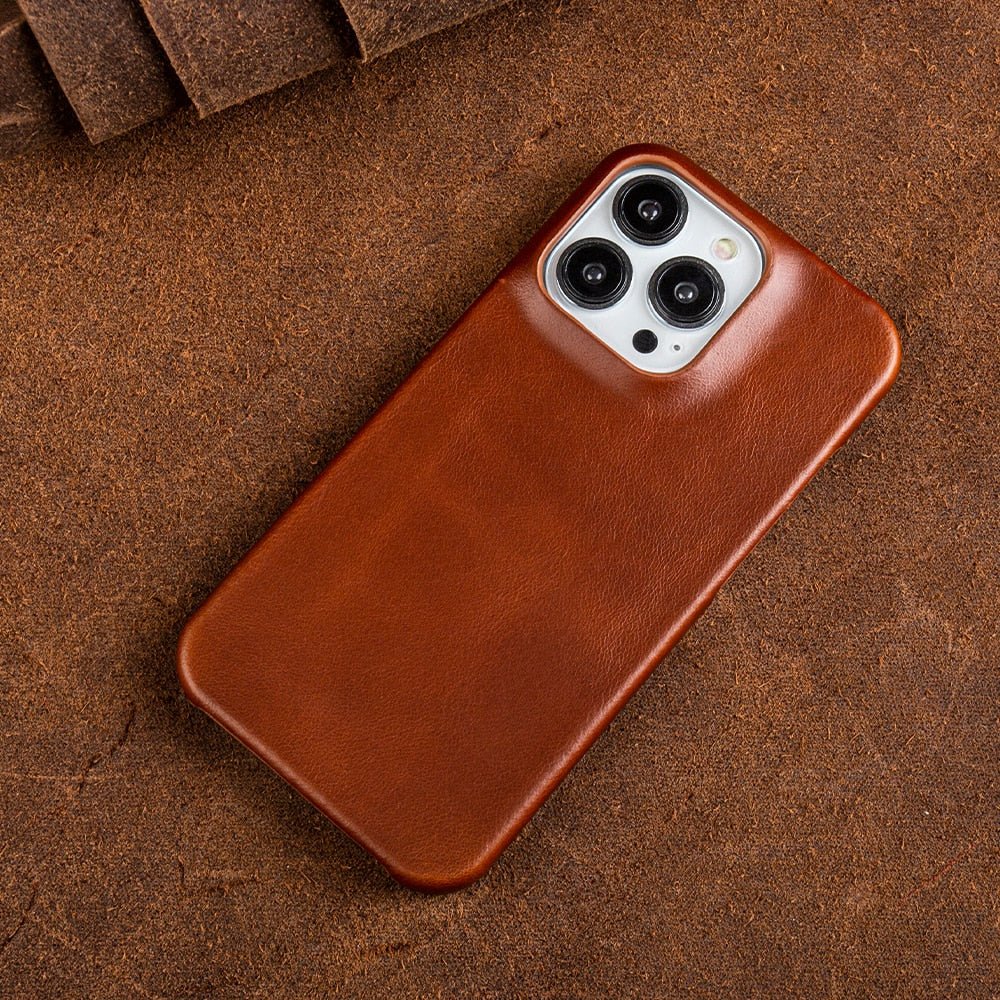 Cover AurumHide MagSafe per iPhone — Pregiata pelle naturale, rivestimento a cera d’olio