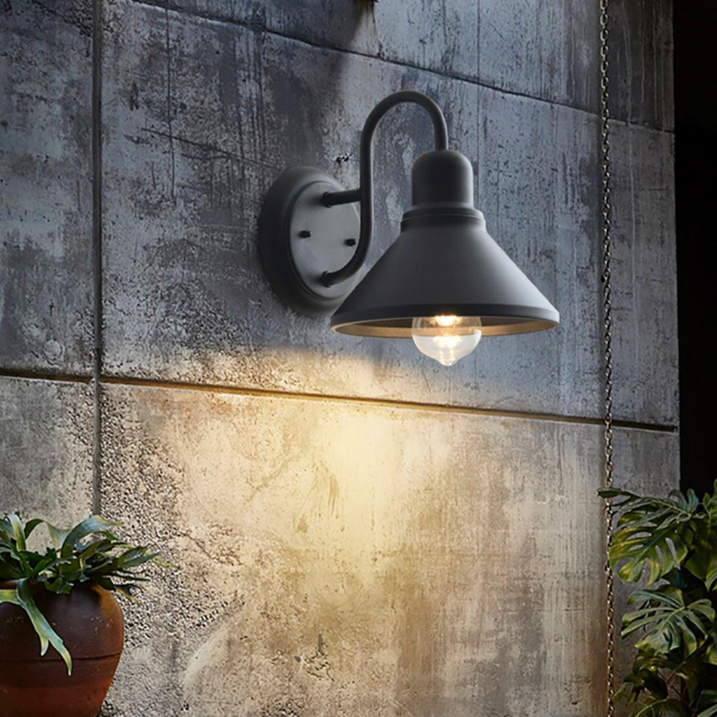 Ray Vintage Cone-shaped Ourdoor Wall Lamp | ventumra