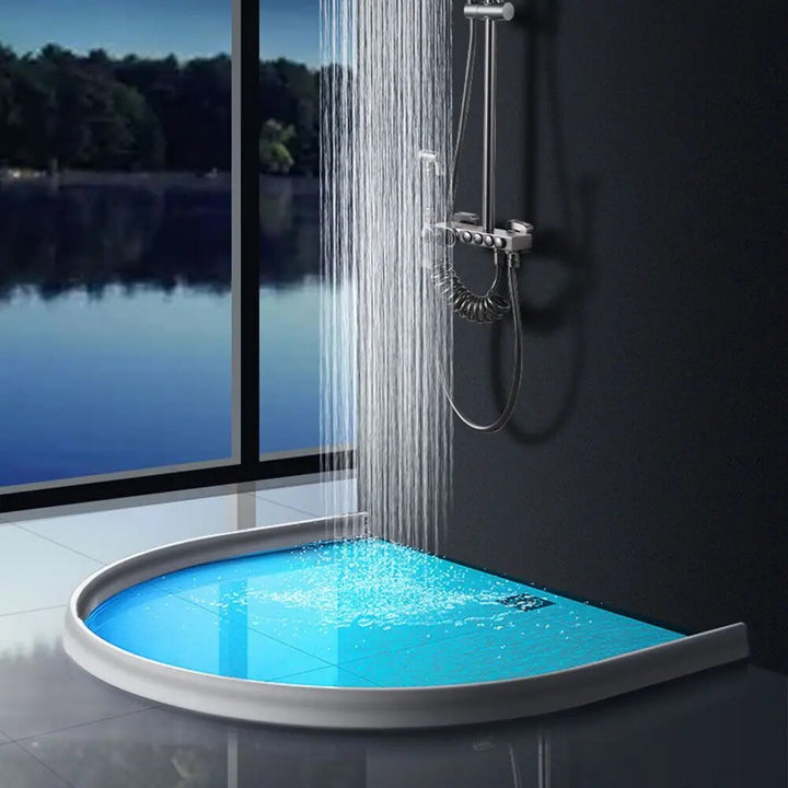 מחסום מים גמיש למקלחת AquaGuard — התקנה קלה
