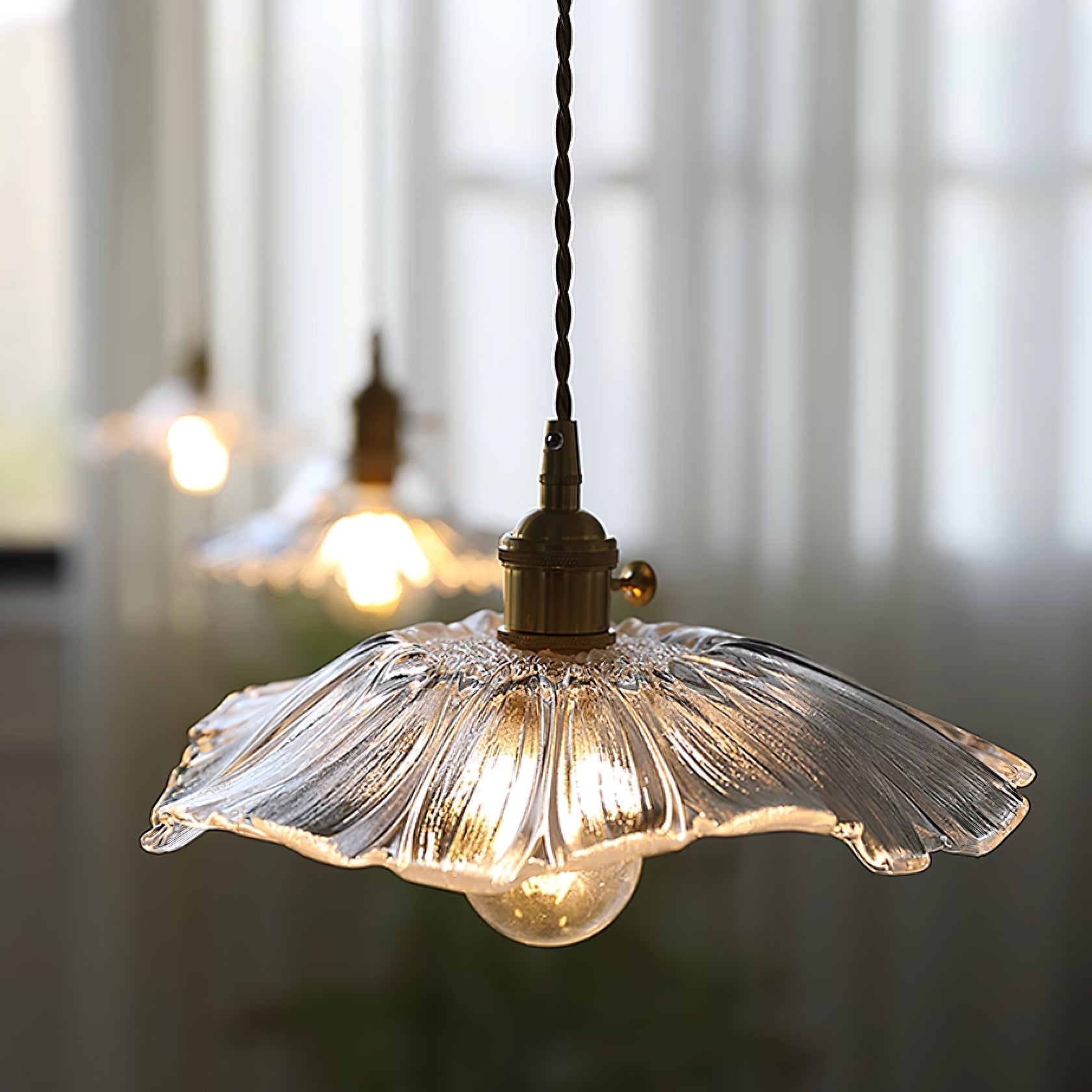 Calia Flower-lampe i glass for tak/oppheng | ventumra