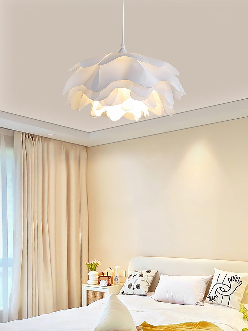 FloraGlow Petal Pendant Lamp | White Soft Diffuse Light