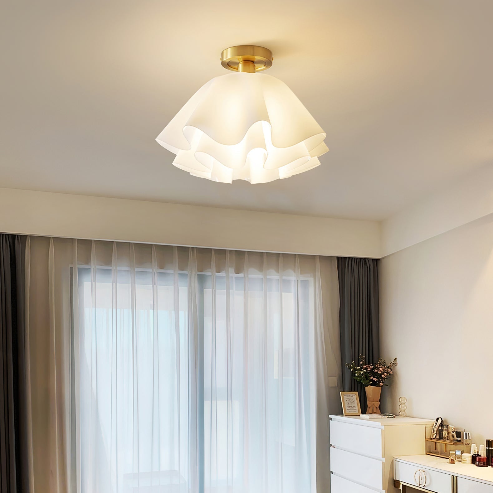 Menro Ceiling Light Flower-Shape | ventumra