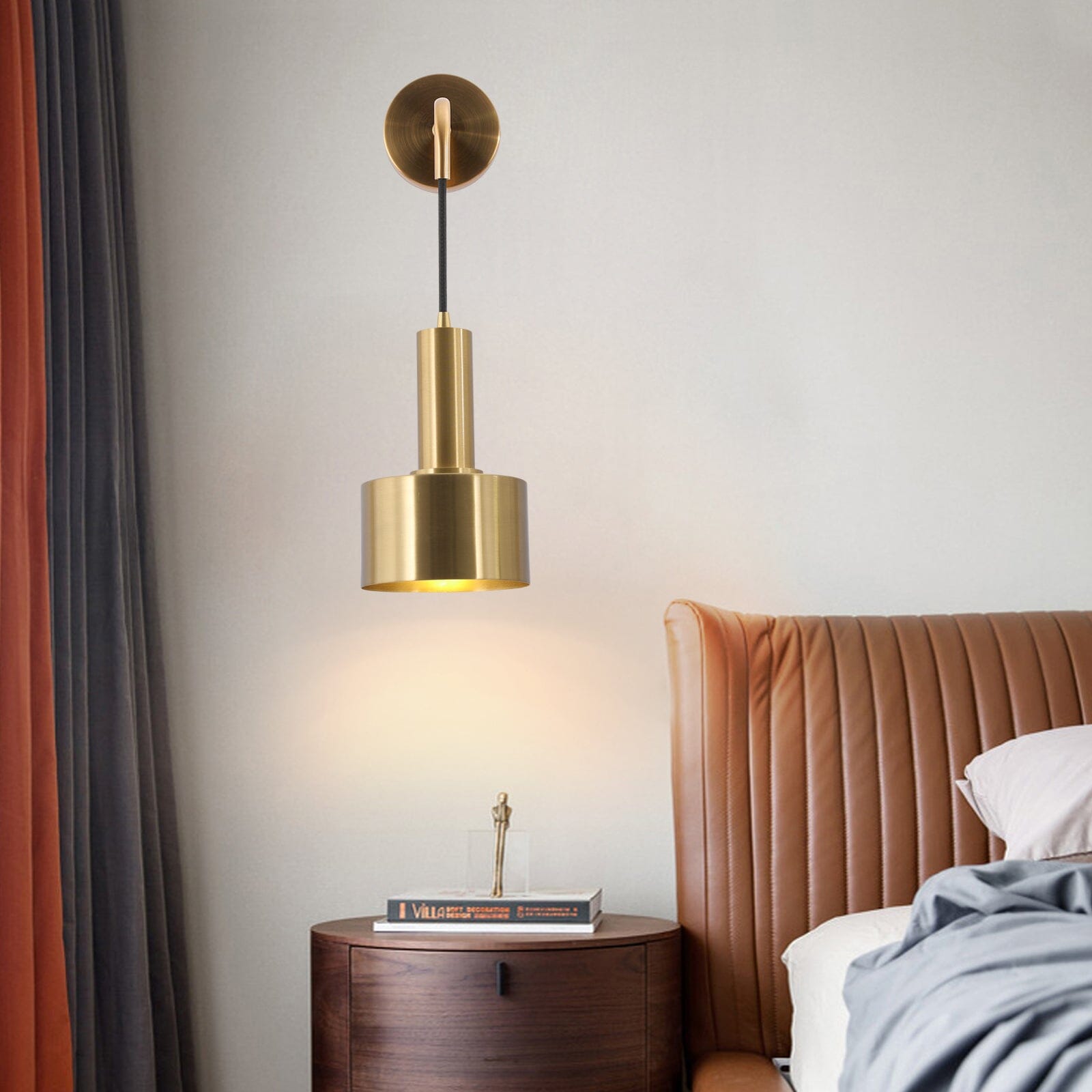 Solara Gold Adjustable Wall Lamp for Modern Living Spaces