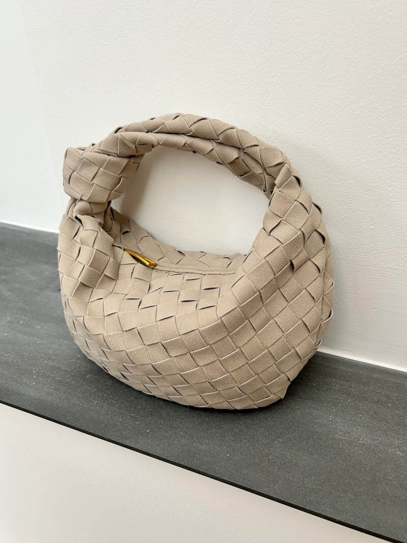 Pletená taška přes rameno z veganské semišové imitace - kompaktní crossbody
