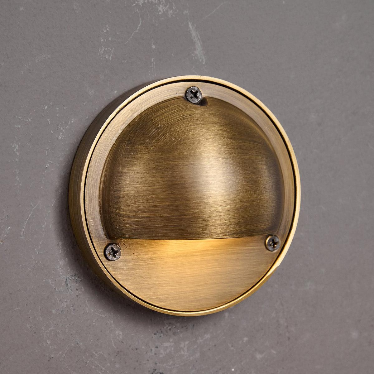 Regency Shield Wall Light | Ventumra