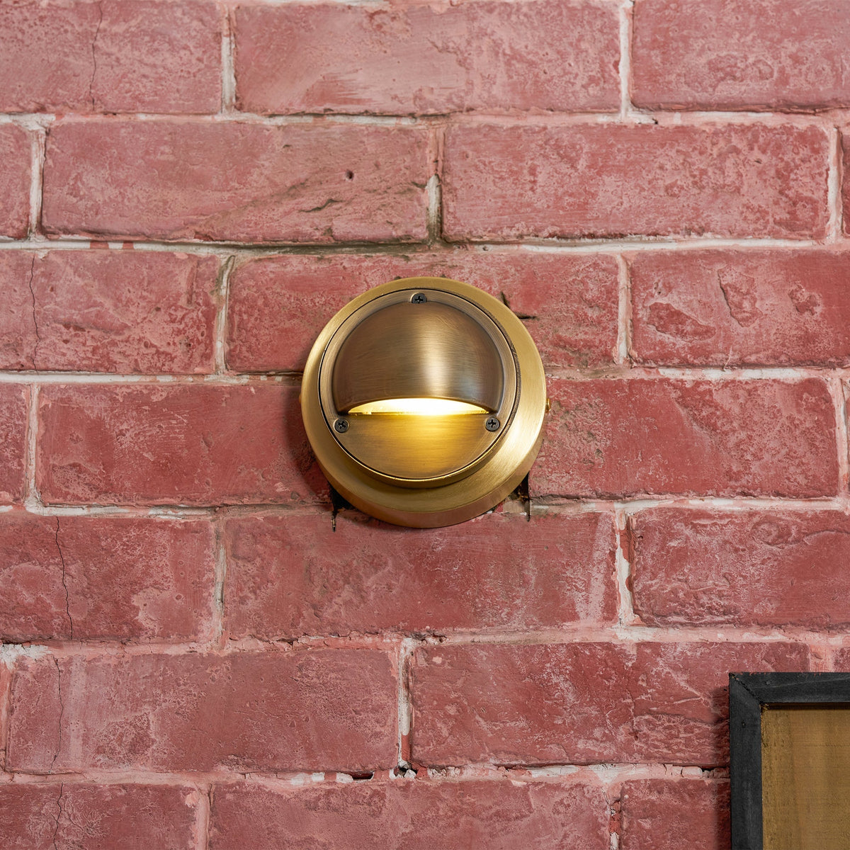 Regency Shield Wall Light | Ventumra