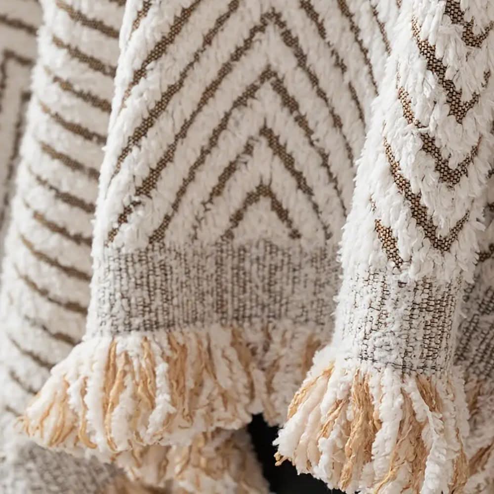 CozyShield halszálkamintás kanapéhuzat — fröccsenésálló, csúszásgátló