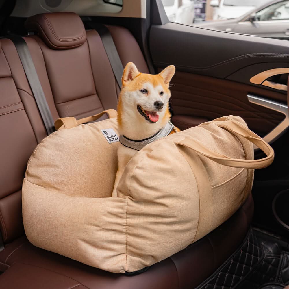 CozyTrail Hundeautositzbett – Sicherheitsgurt, rutschfeste Unterseite, Design mit Erhöhungskissen