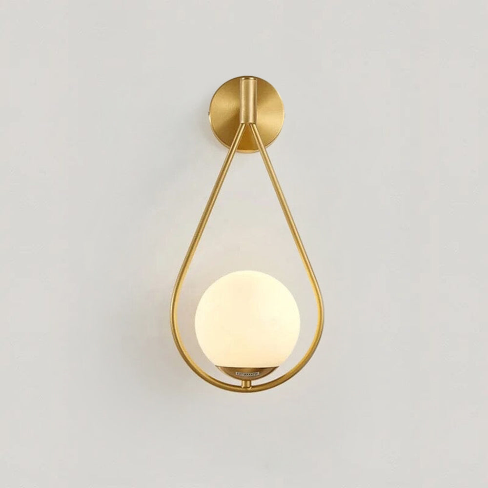 SolaraDrop Nordic Golden Lamp with Modern Droplet Design