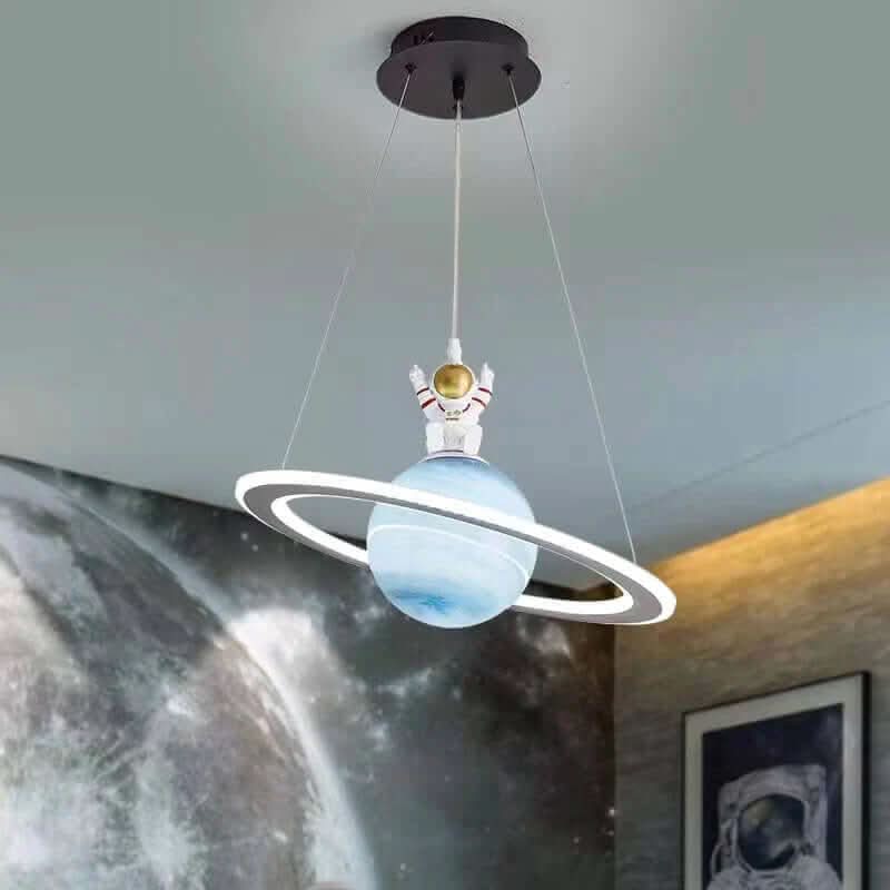 Cosmo Planet 悬挂式灯具——蓝色地球图案吊灯