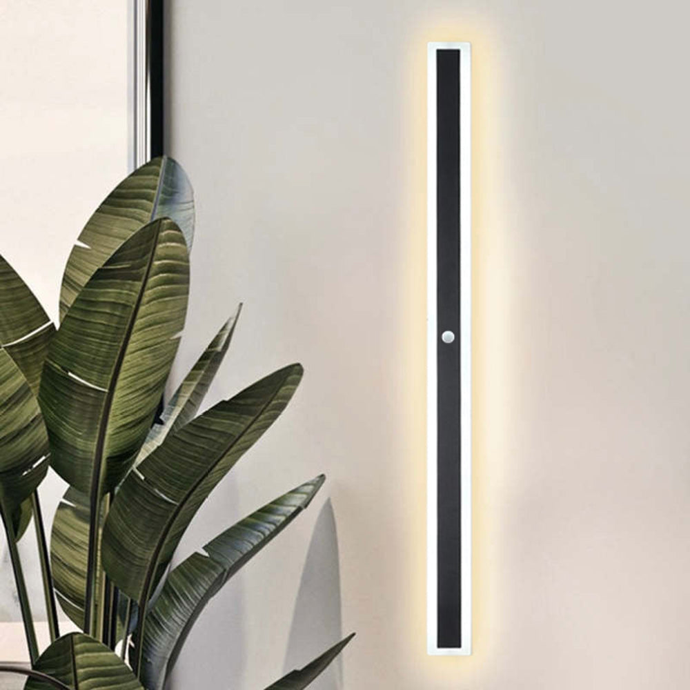 Vynn Linear Outdoor Wall Lamp - Neutralighting
