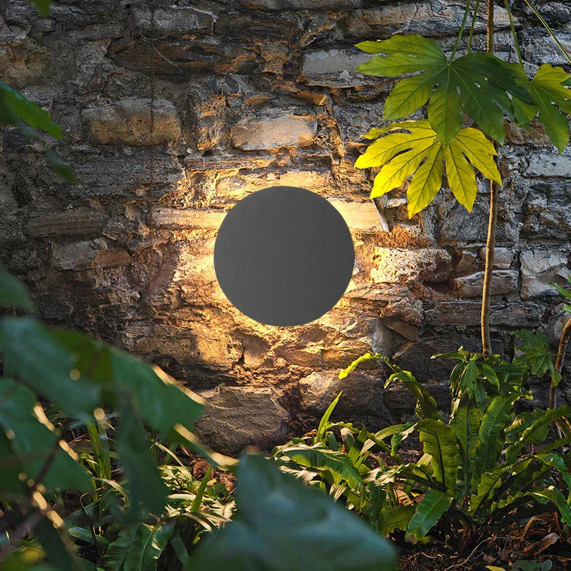 LumaLeaf | Sustainable Outdoor LED Lamp For Patio & Garden