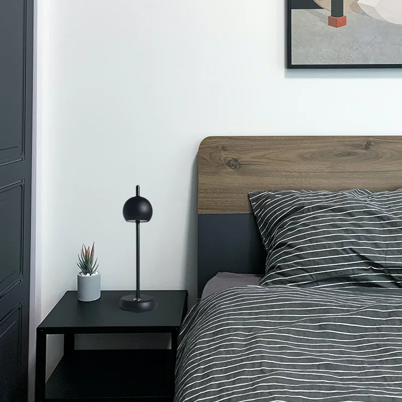 Aurion | Flexible LED Desk Lamp With Adjustable Brightness
