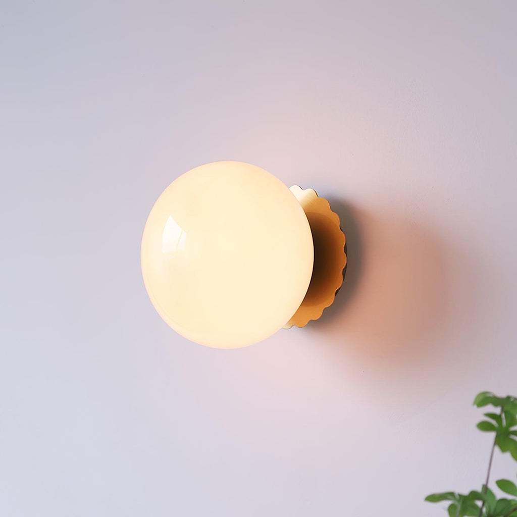 Marshmallow-væglampe i glas og metal | Ventumra