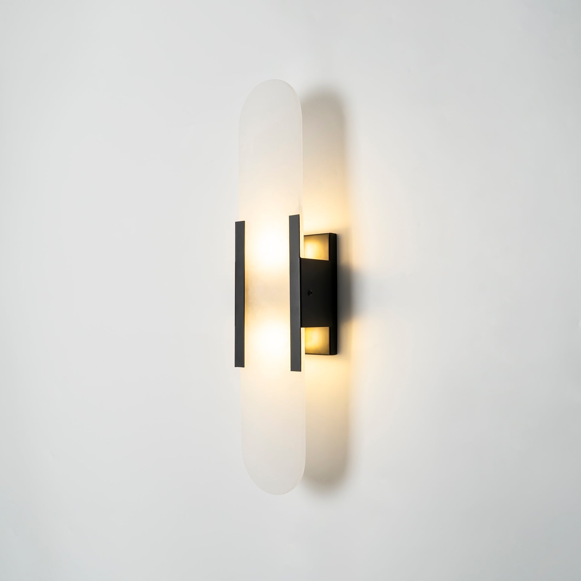 Veo Luxury Alabaster Wall Lamp | ventumra