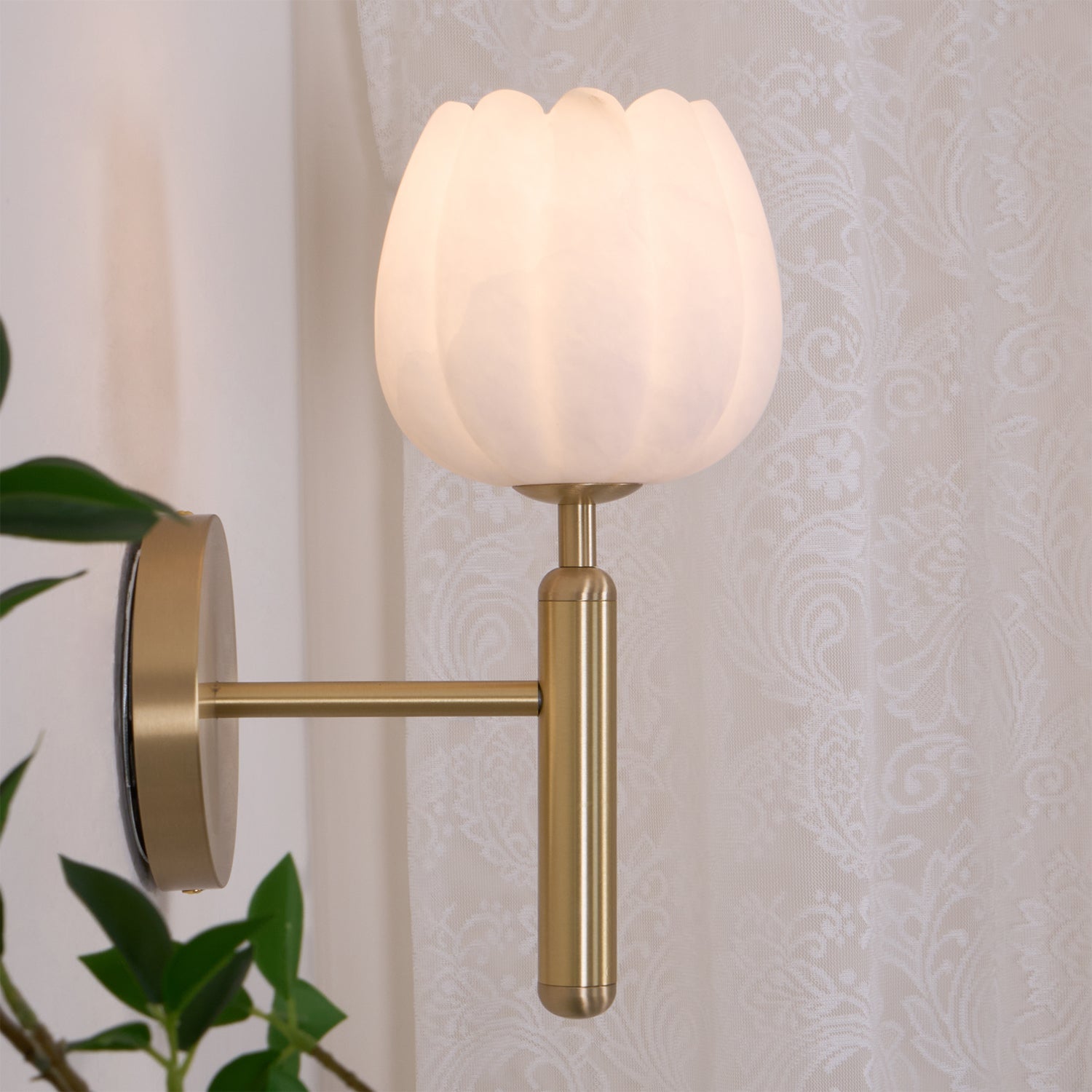Ralin Alabaster Flowers Wall Lamp | ventumra