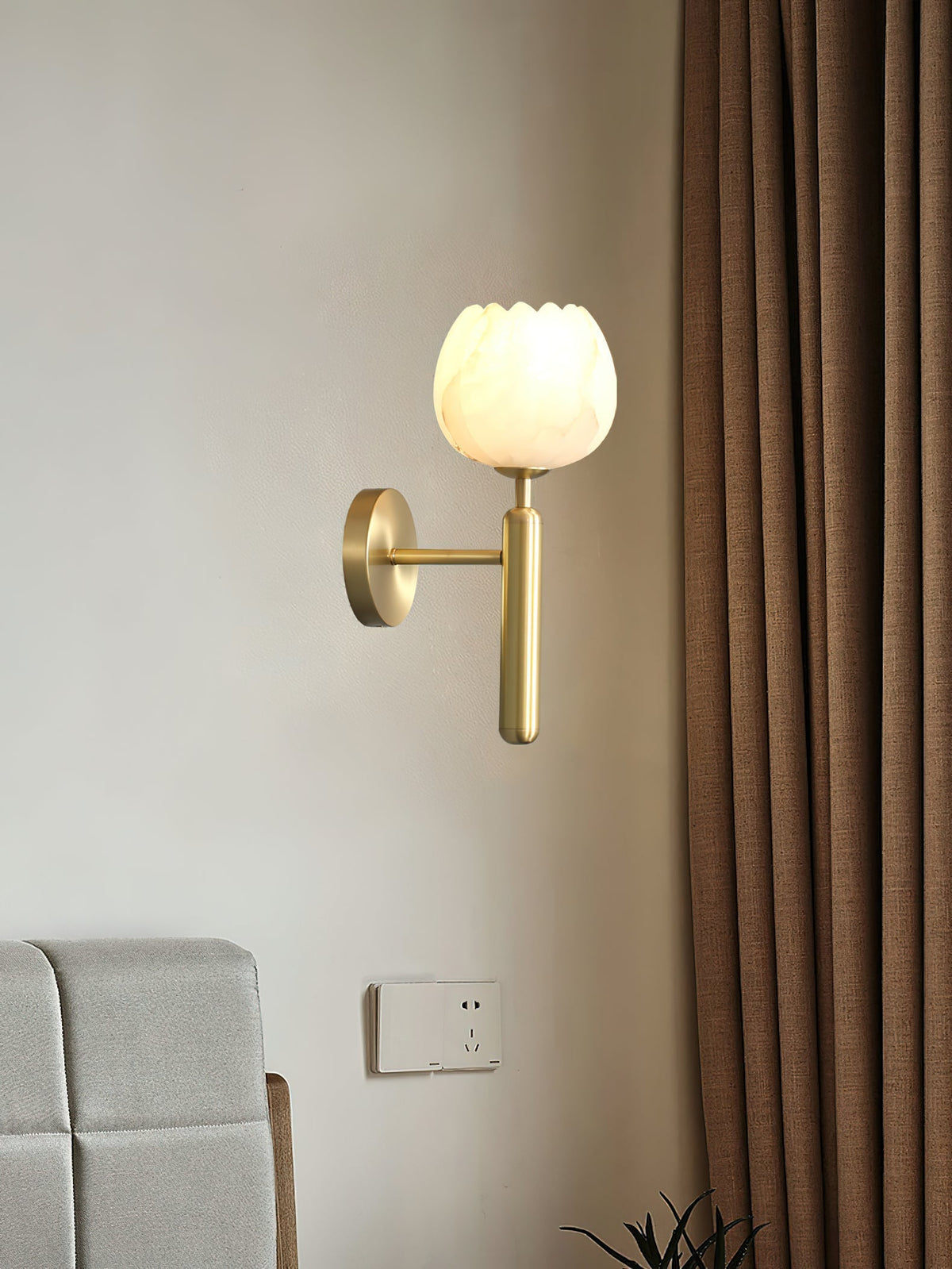 Art Nouveau Tulip Wall Sconce | Ventumra